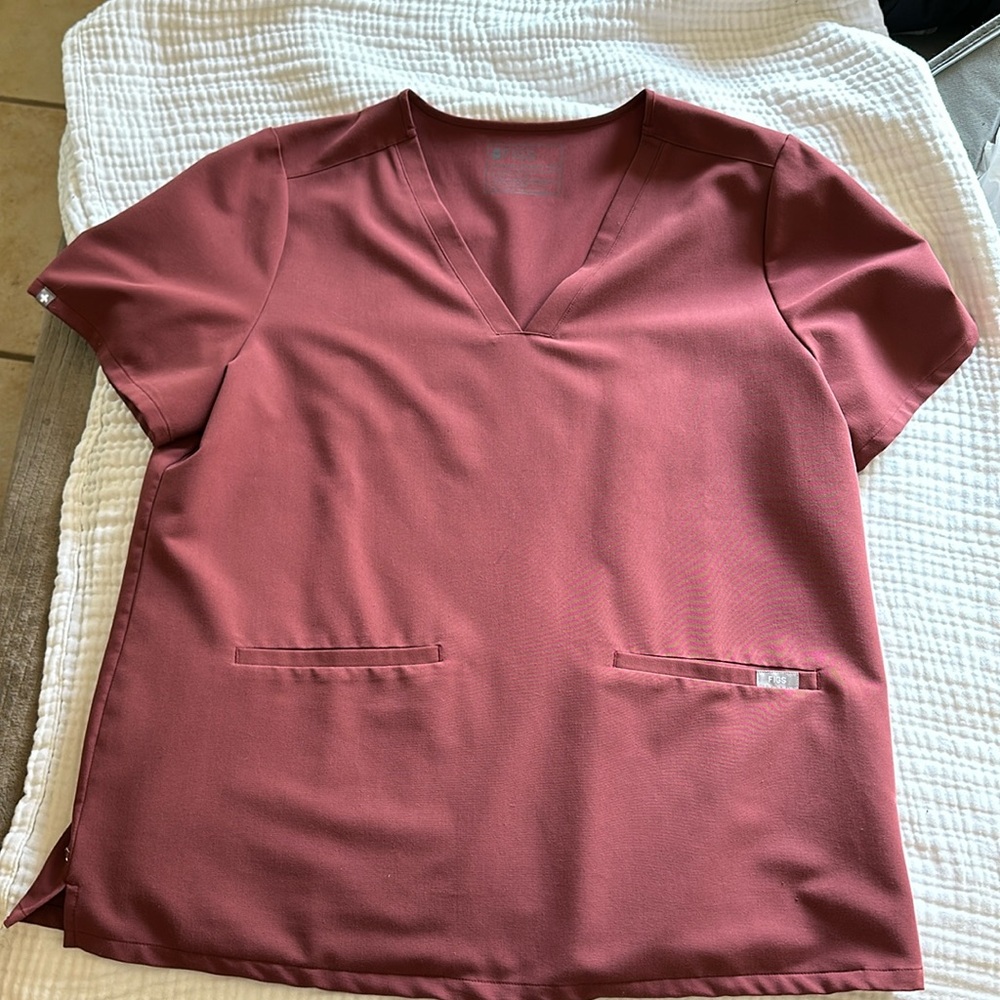 Figs scrubs set XXL top and XL bottom